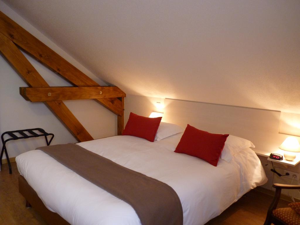 Logis Hotel Notre-Dame - Restaurant Ouvert Midi Et Soir Sauf Dimanche Soir Danne-et-Quatre-Vents Buitenkant foto